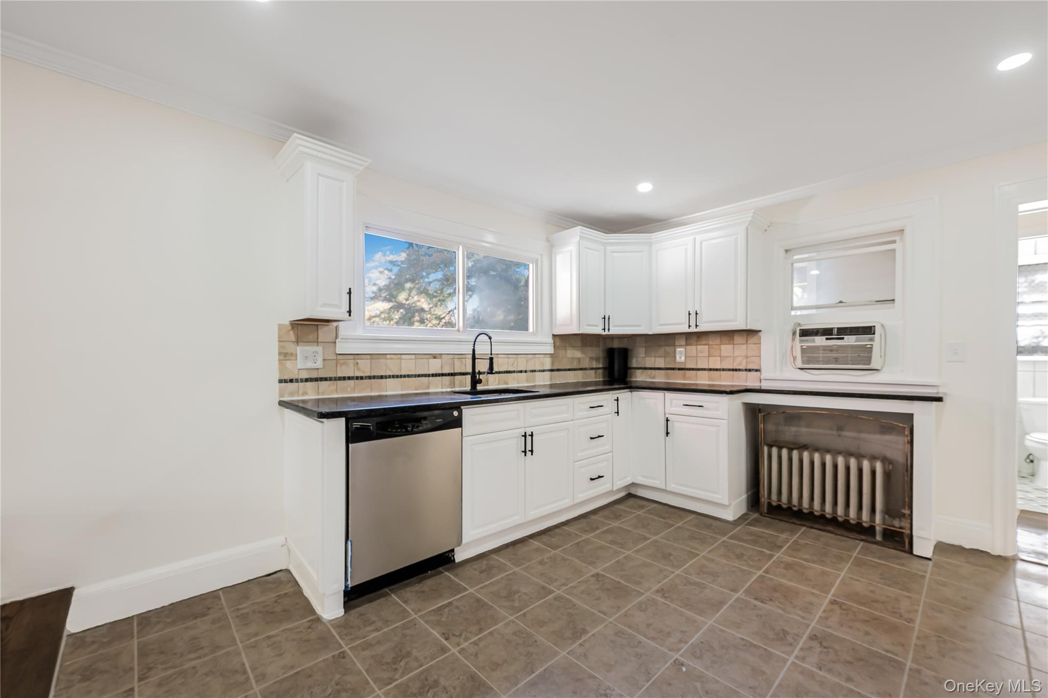 #13 photo, 39 Hillcrest Rd, Hartsdale , NY 10530