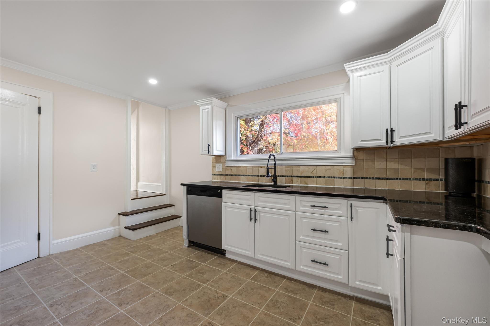 #16 photo, 39 Hillcrest Rd, Hartsdale , NY 10530