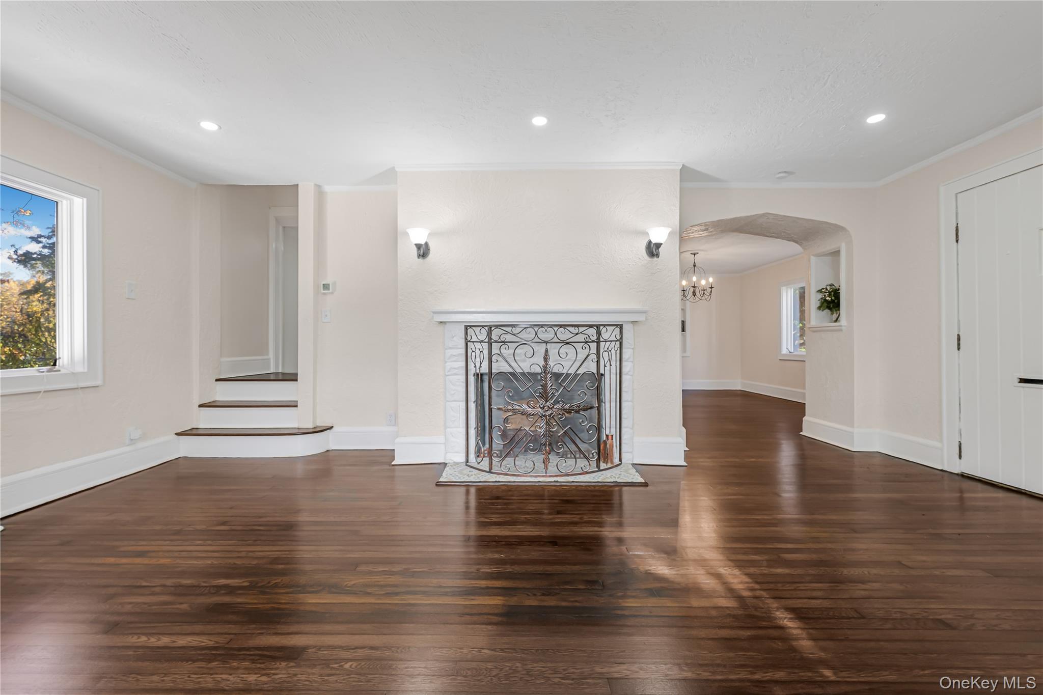 #4 photo, 39 Hillcrest Rd, Hartsdale , NY 10530