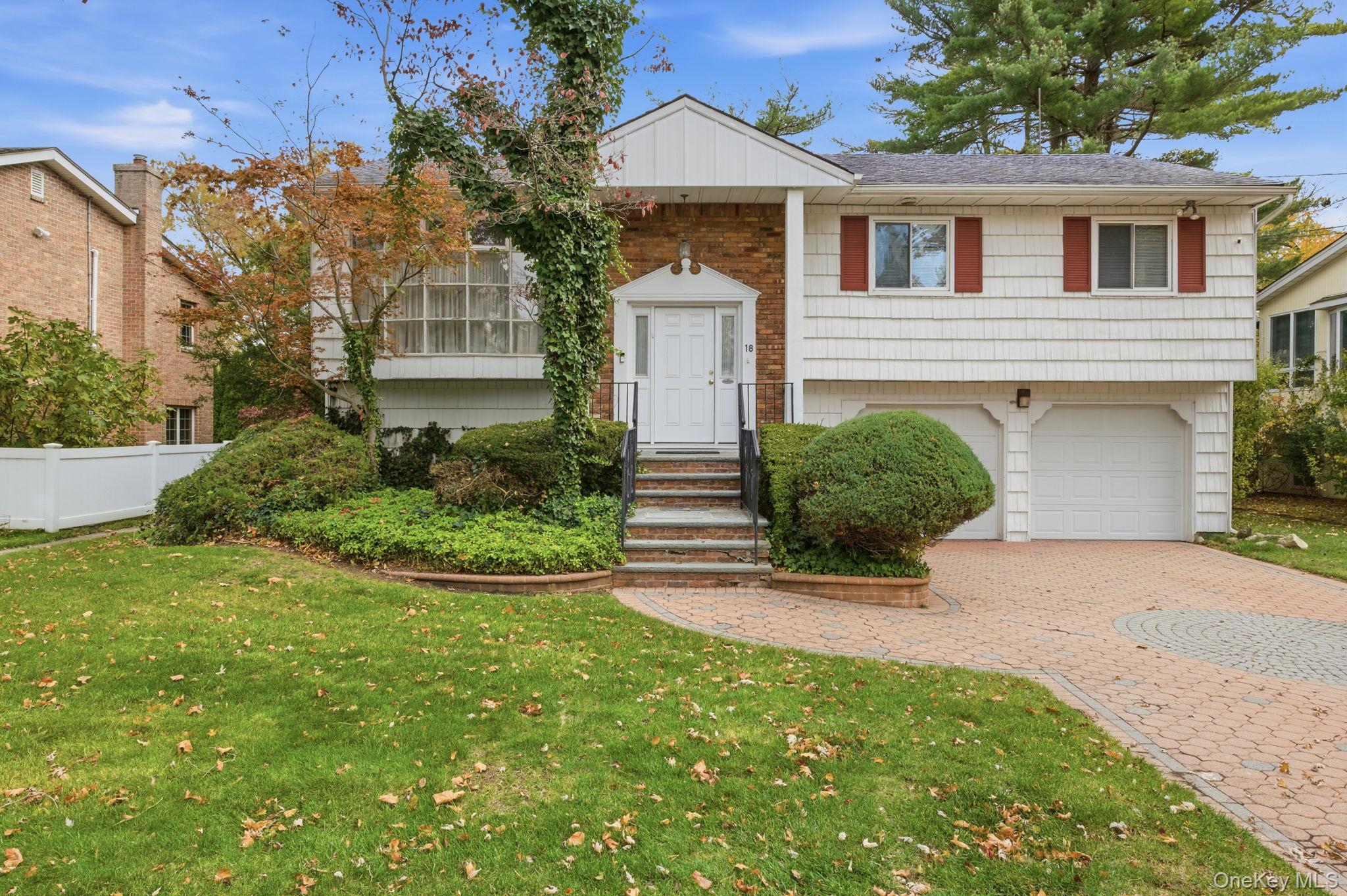 #1 photo, 18 Dunhill Road, Manhasset Hills , NY 11040