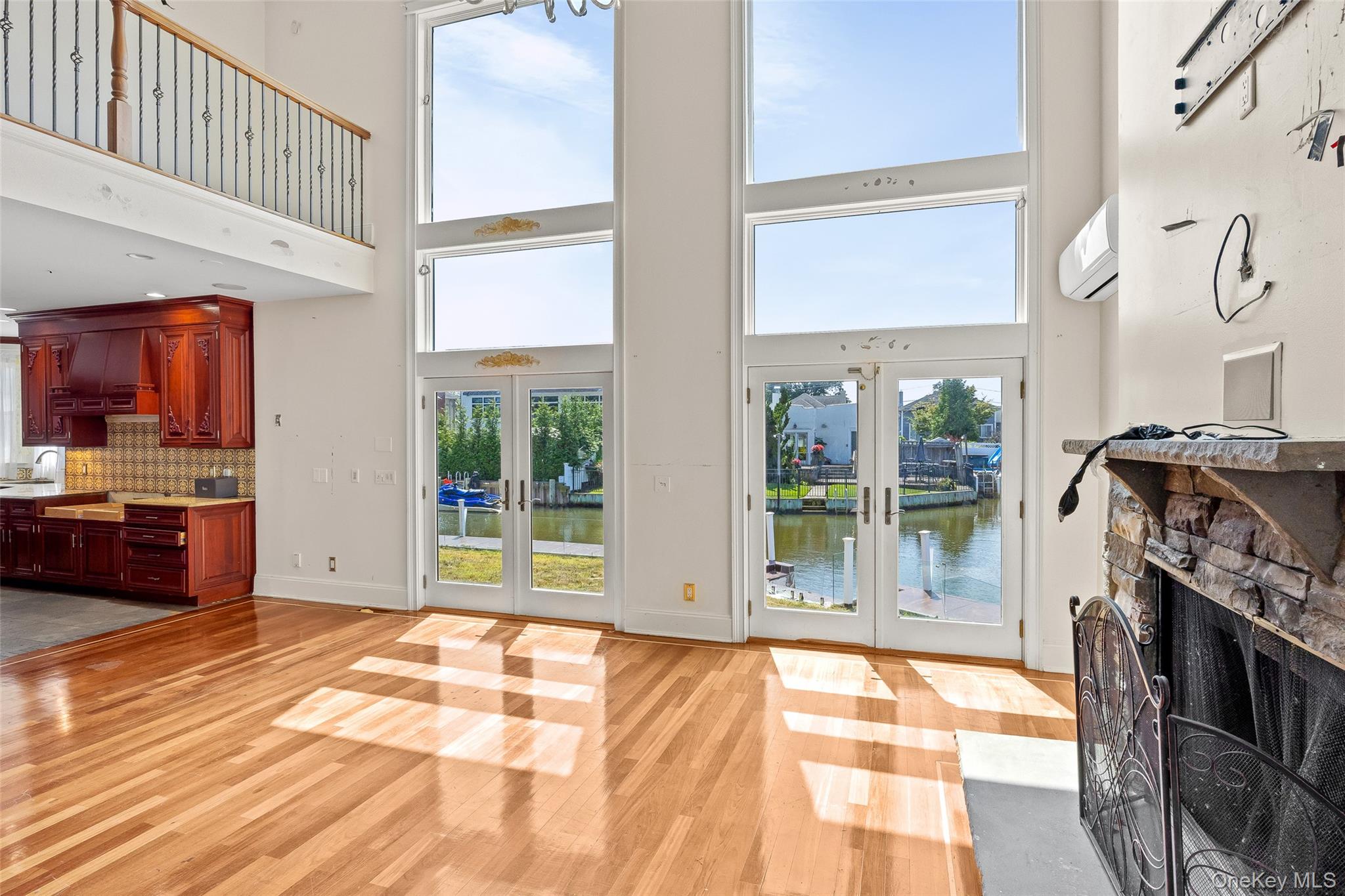 #5 photo, 4 Sutton Place, Massapequa , NY 11758