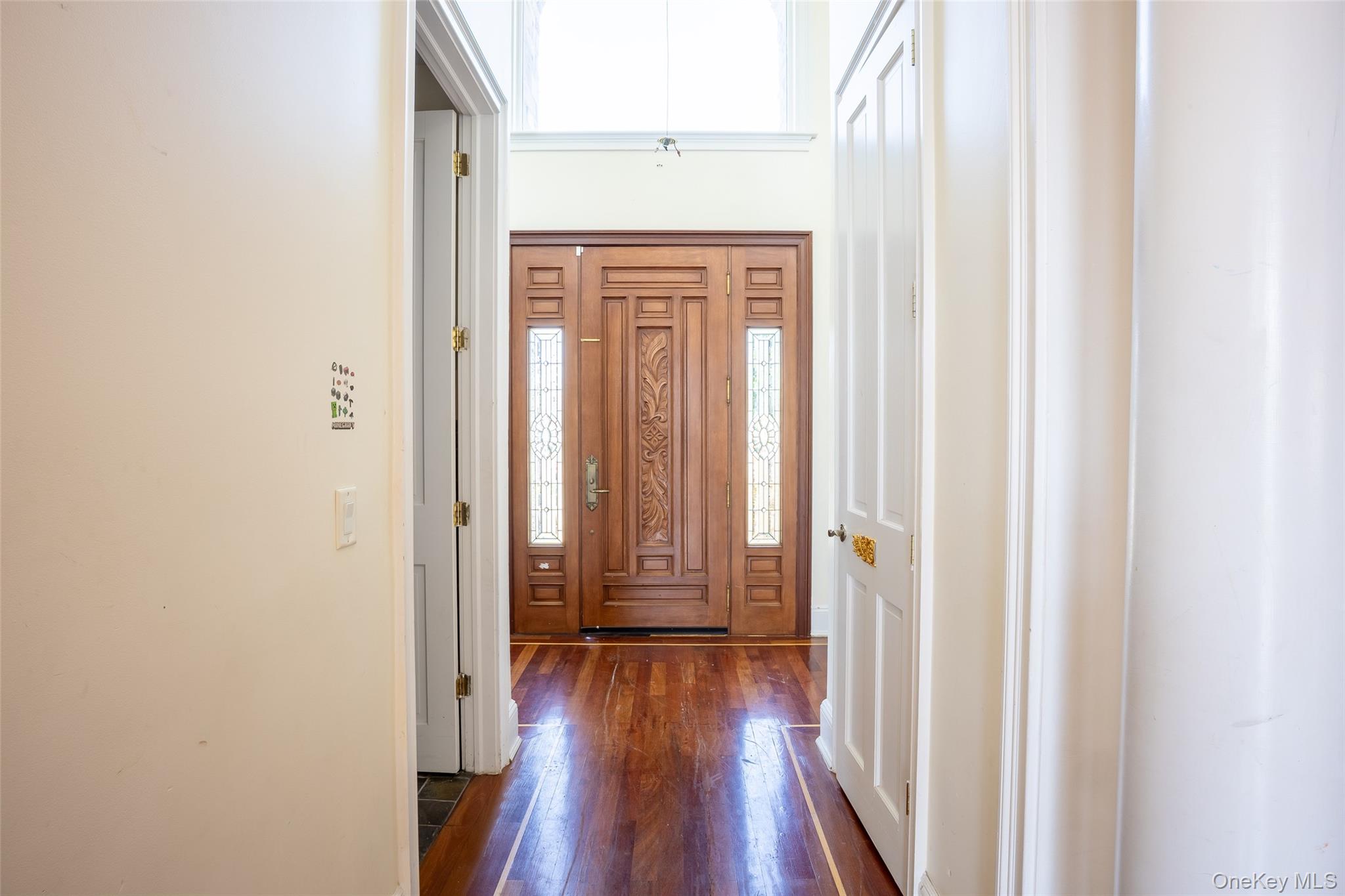 #7 photo, 4 Sutton Place, Massapequa , NY 11758