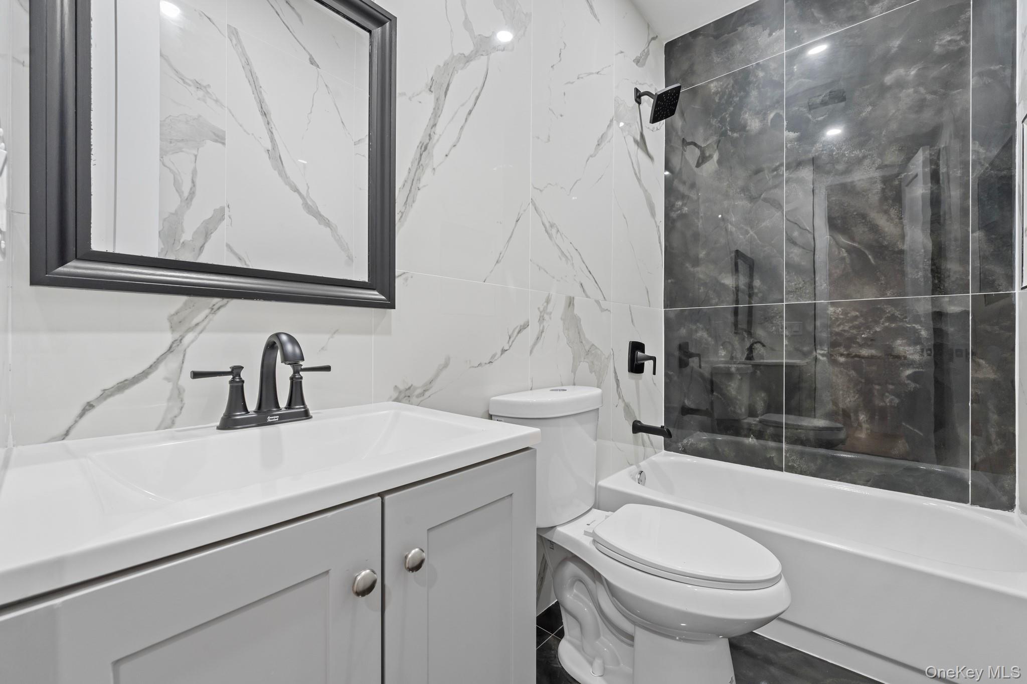 #9 photo, 8060 164th Street, Hillcrest (Queens) , NY 11432