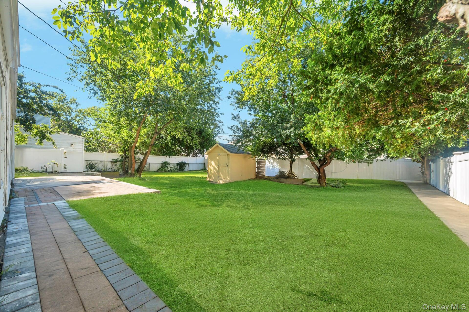 #19 photo, 81 Division Avenue, Levittown , NY 11756