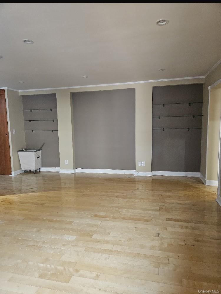 #12 photo, 105-15 66, Forest Hills , NY 11375