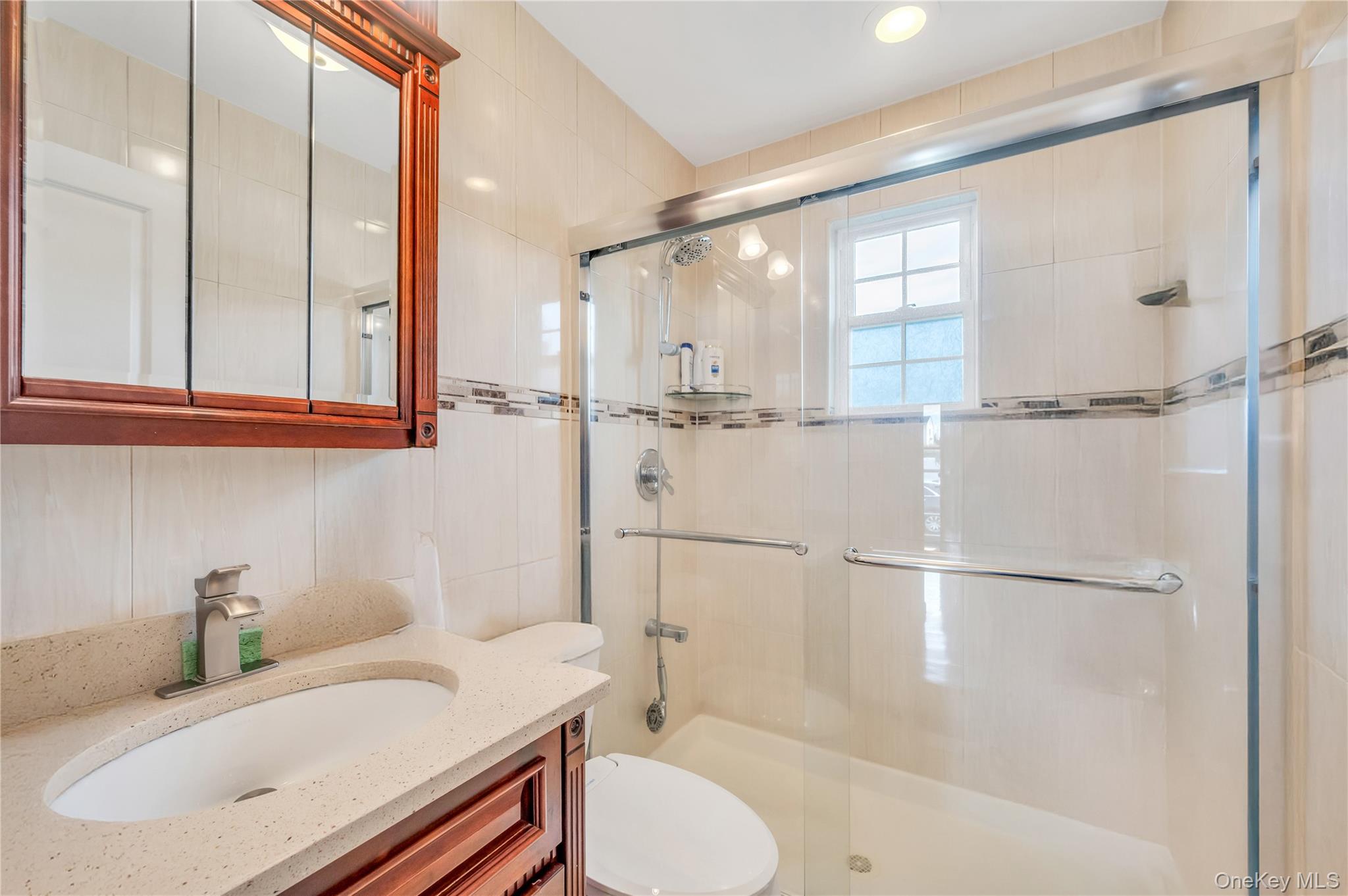 #11 photo, 154 8th Street, Bethpage , NY 11714