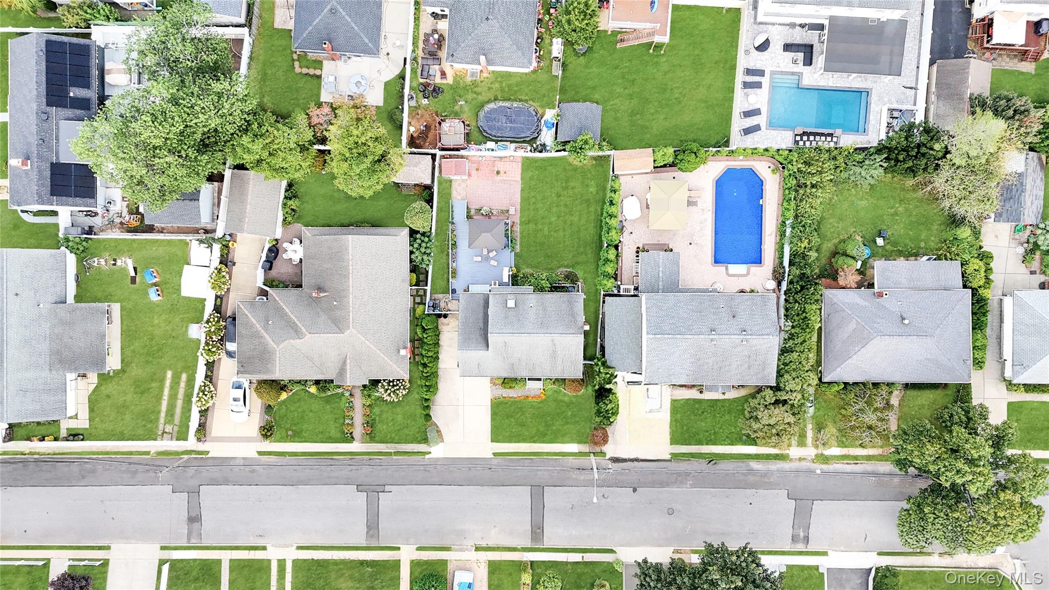 #3 photo, 154 8th Street, Bethpage , NY 11714