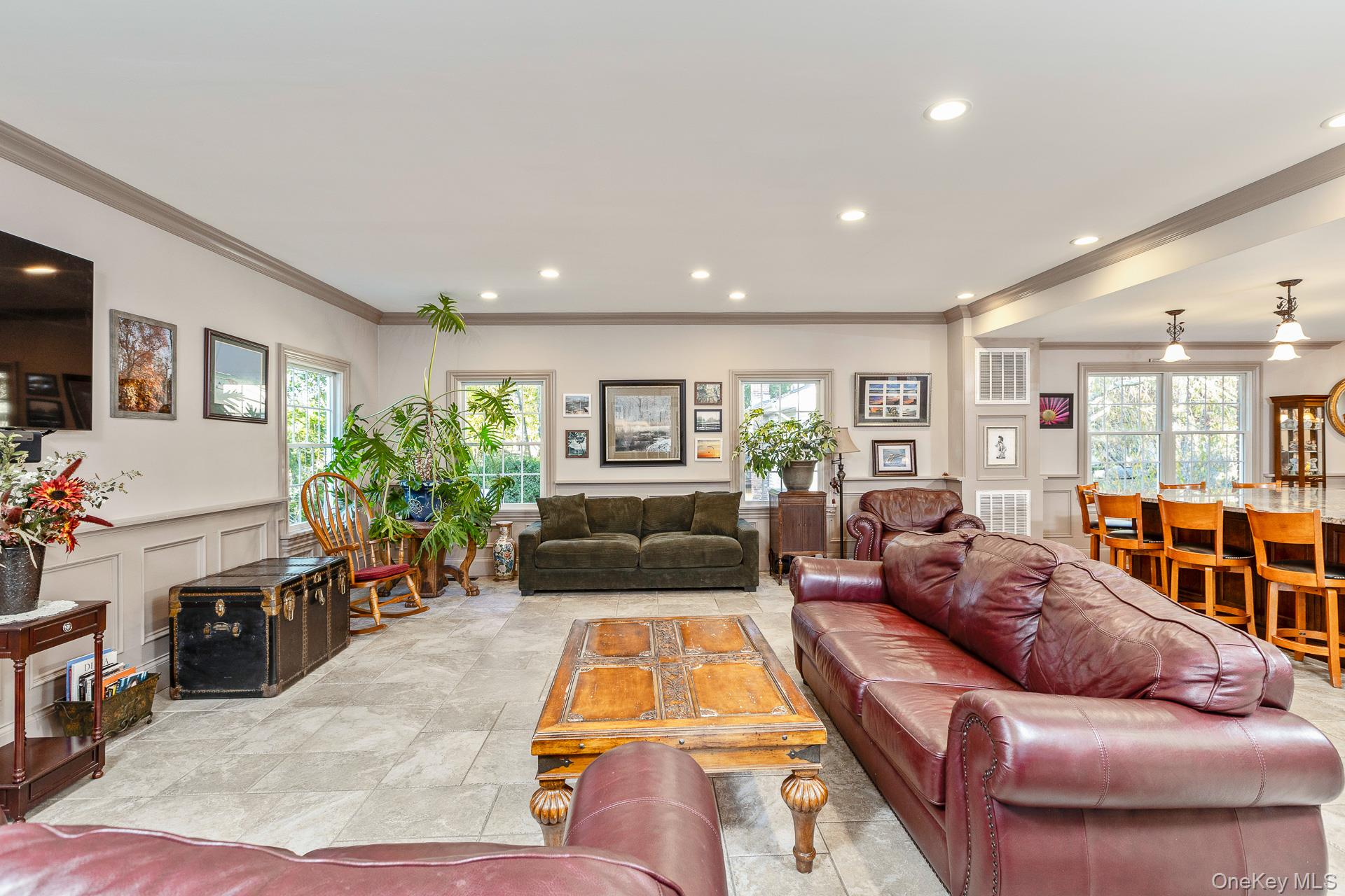 #13 photo, 190 Northern Boulevard, Saint James , NY 11780