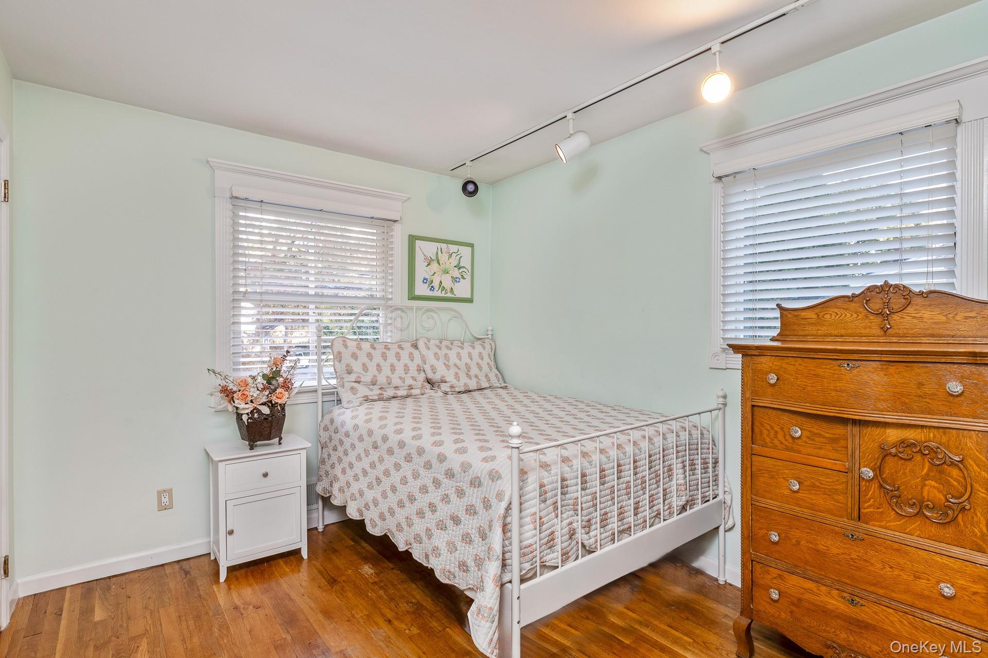 #17 photo, 190 Northern Boulevard, Saint James , NY 11780