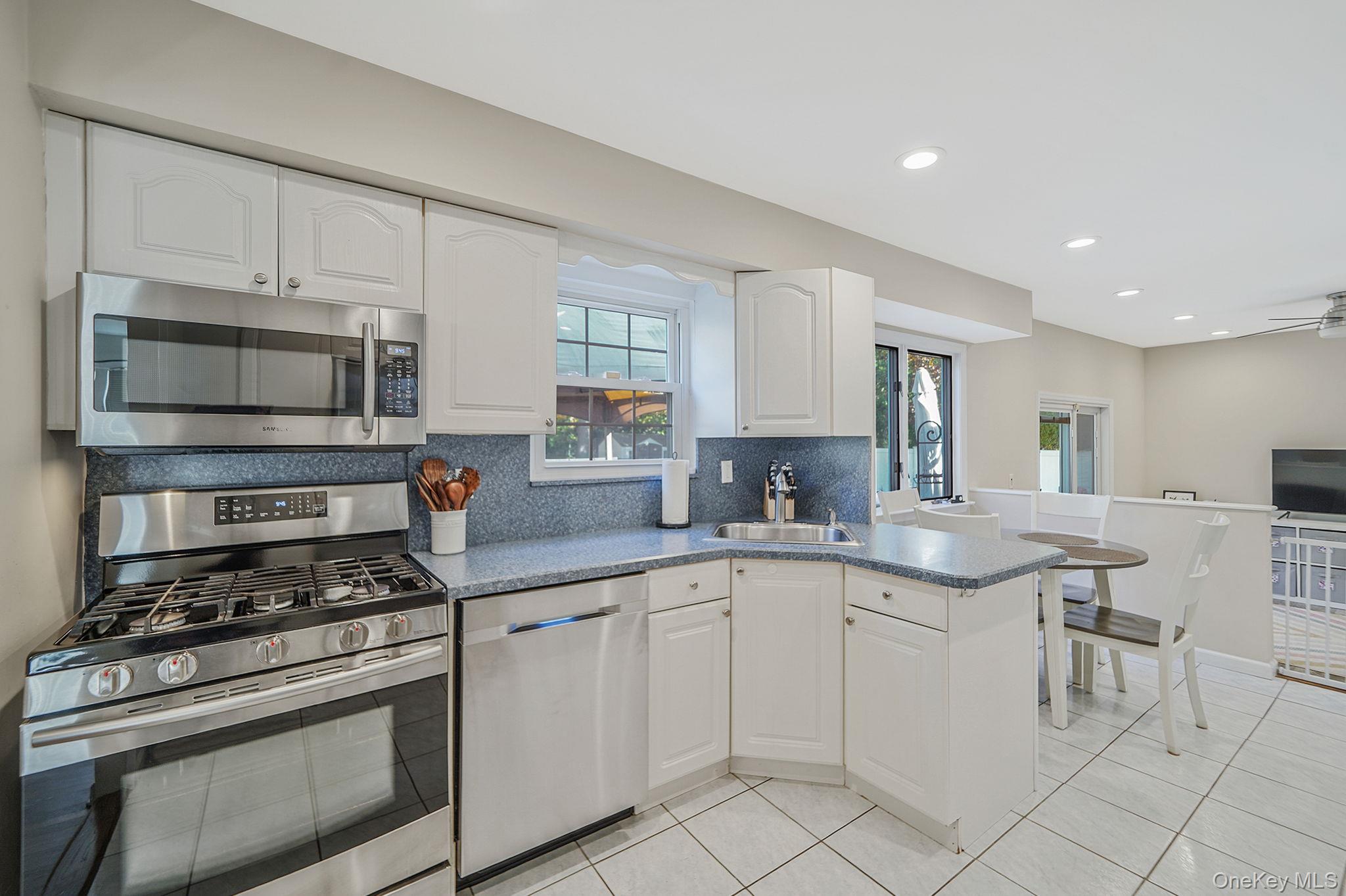 #14 photo, 11 Joyce Drive, Hauppauge , NY 11788