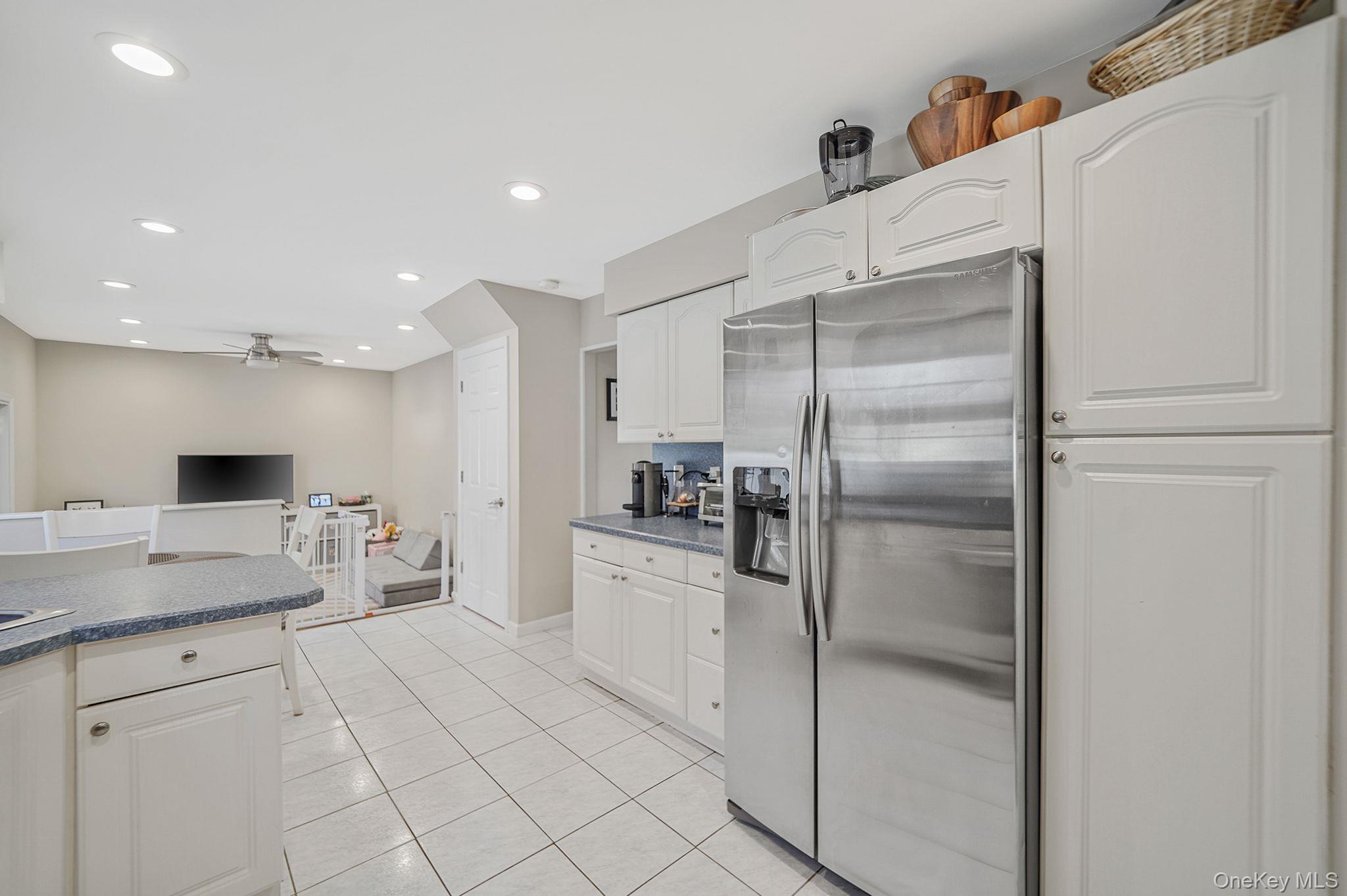 #15 photo, 11 Joyce Drive, Hauppauge , NY 11788