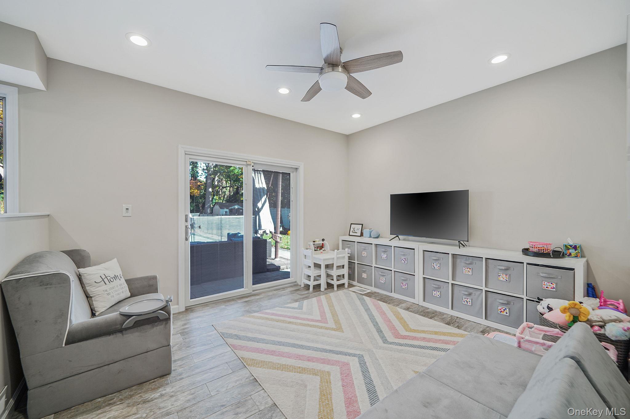 #18 photo, 11 Joyce Drive, Hauppauge , NY 11788