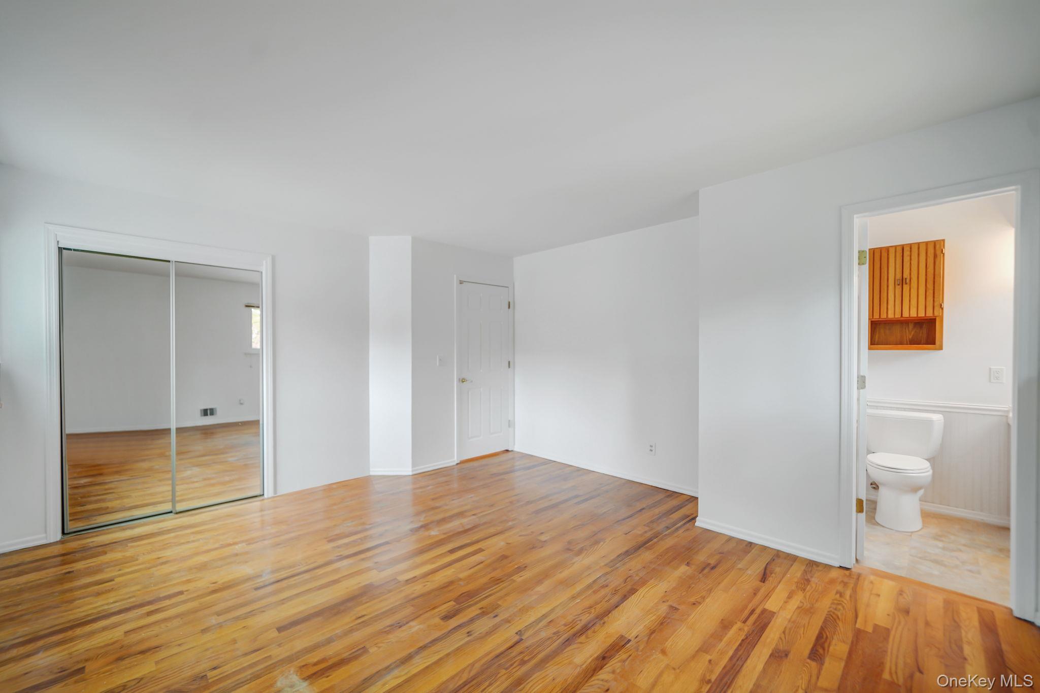 #12 photo, 2 Garden Court, Port Jefferson Station , NY 11776