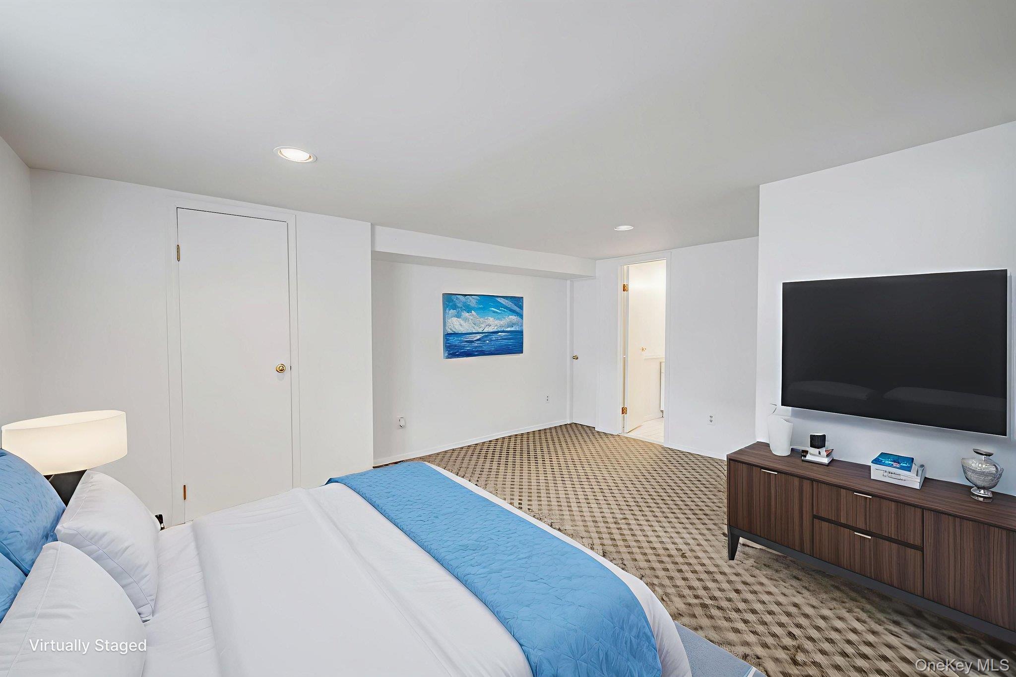 #18 photo, 2 Garden Court, Port Jefferson Station , NY 11776