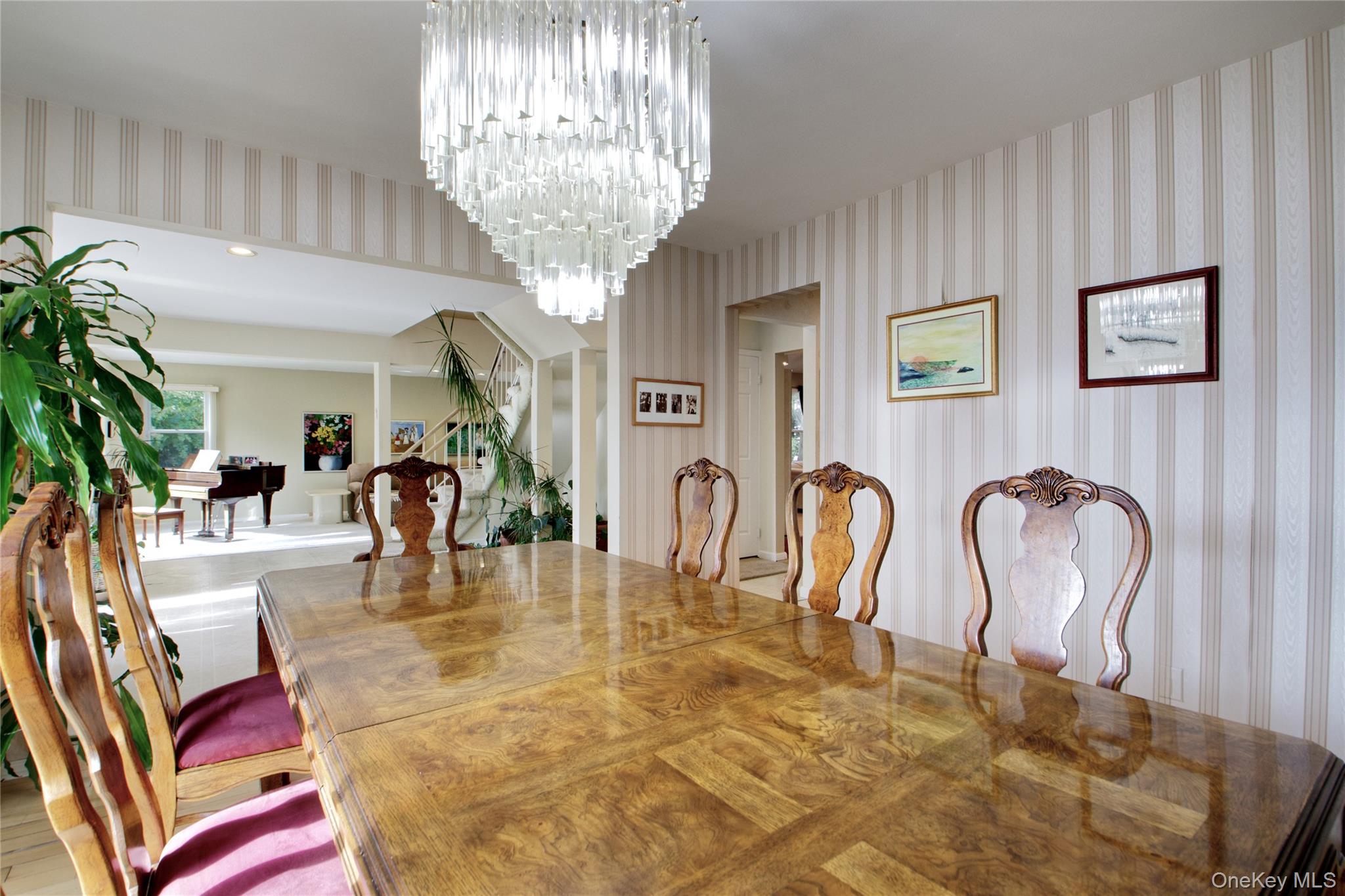 #9 photo, 26 Woods Drive, East Hills , NY 11576