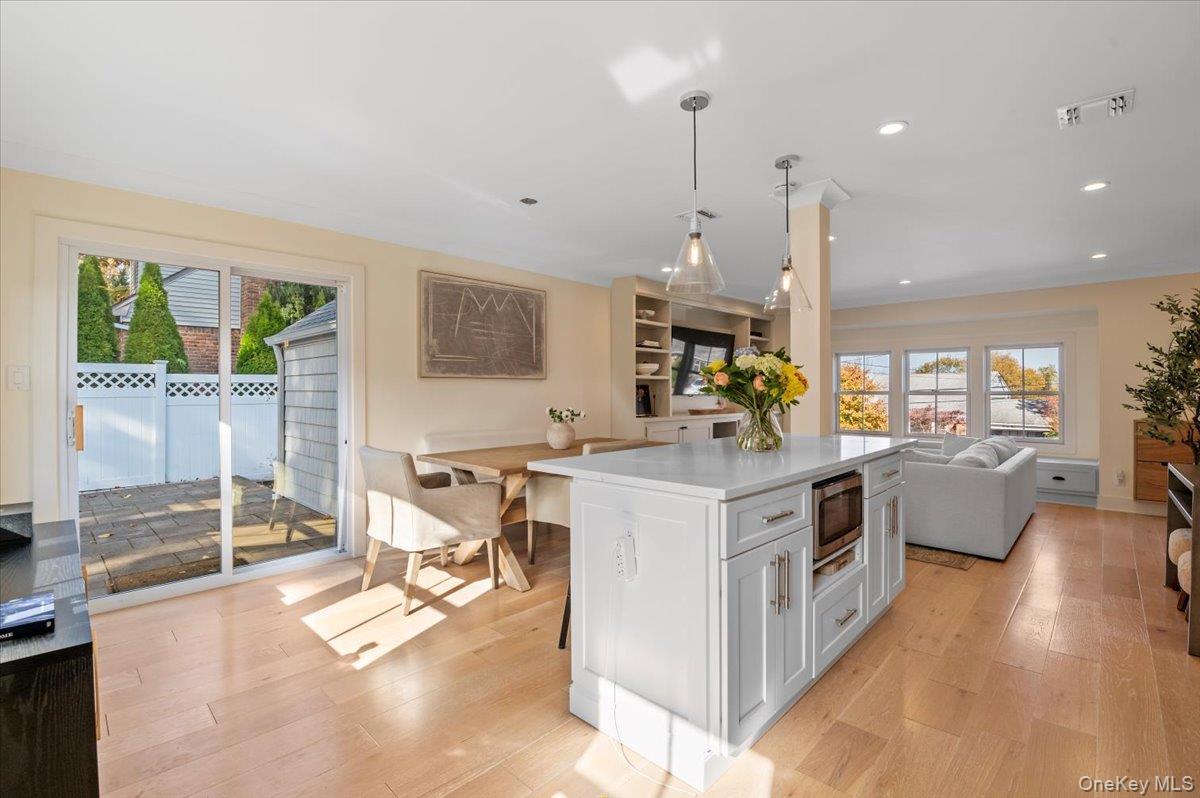 #12 photo, 19 Sideview Drive, Oyster Bay , NY 11771