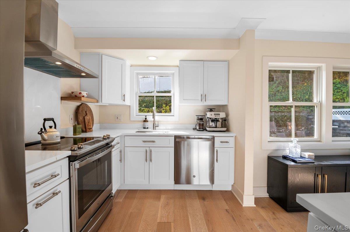 #9 photo, 19 Sideview Drive, Oyster Bay , NY 11771