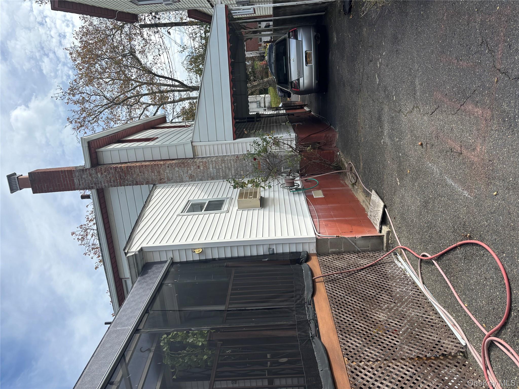 #20 photo, 188-31 Jordan Avenue, Saint Albans , NY 11412