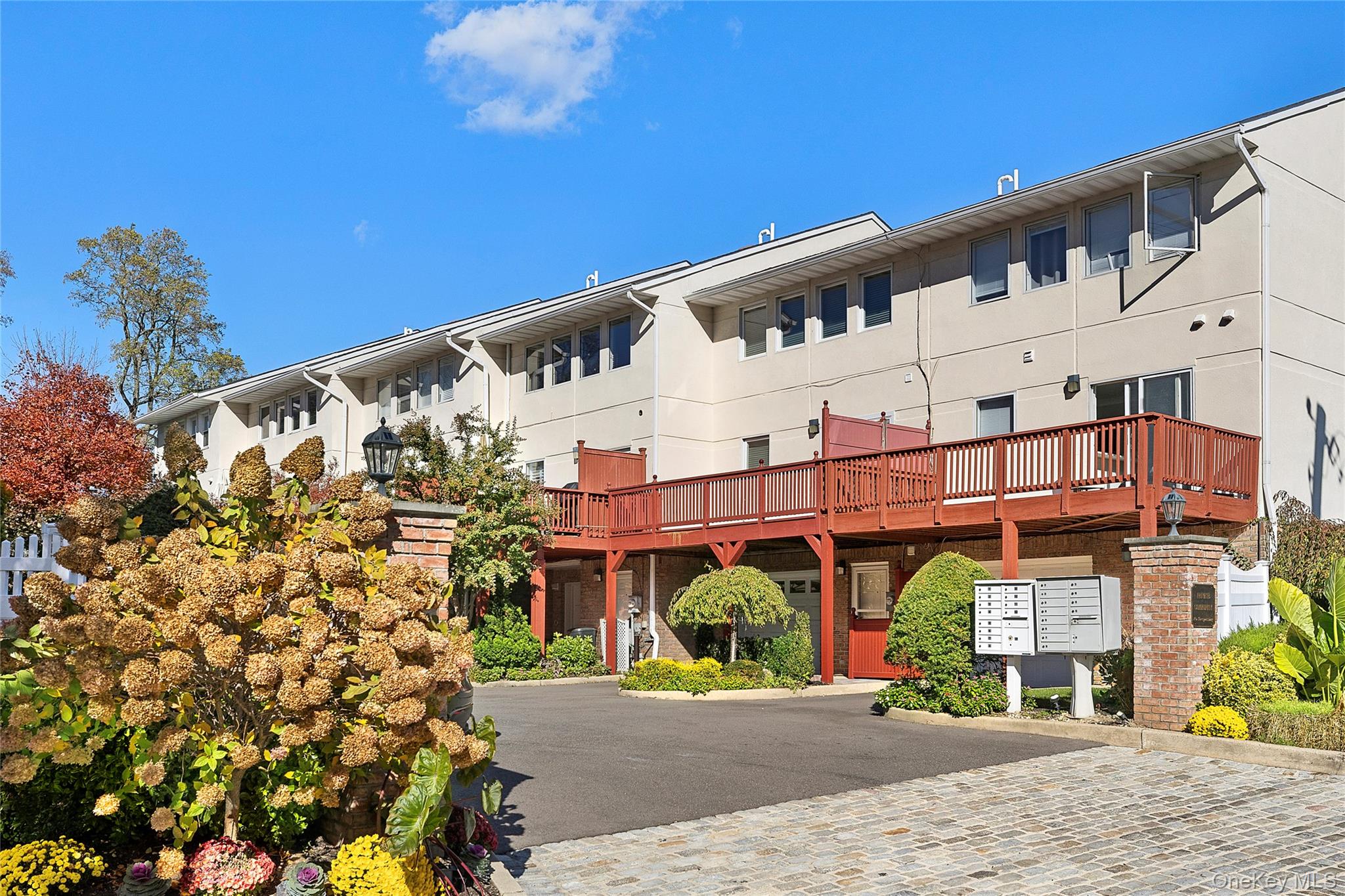 #20 photo, 230 Glen Street, Glen Cove , NY 11542