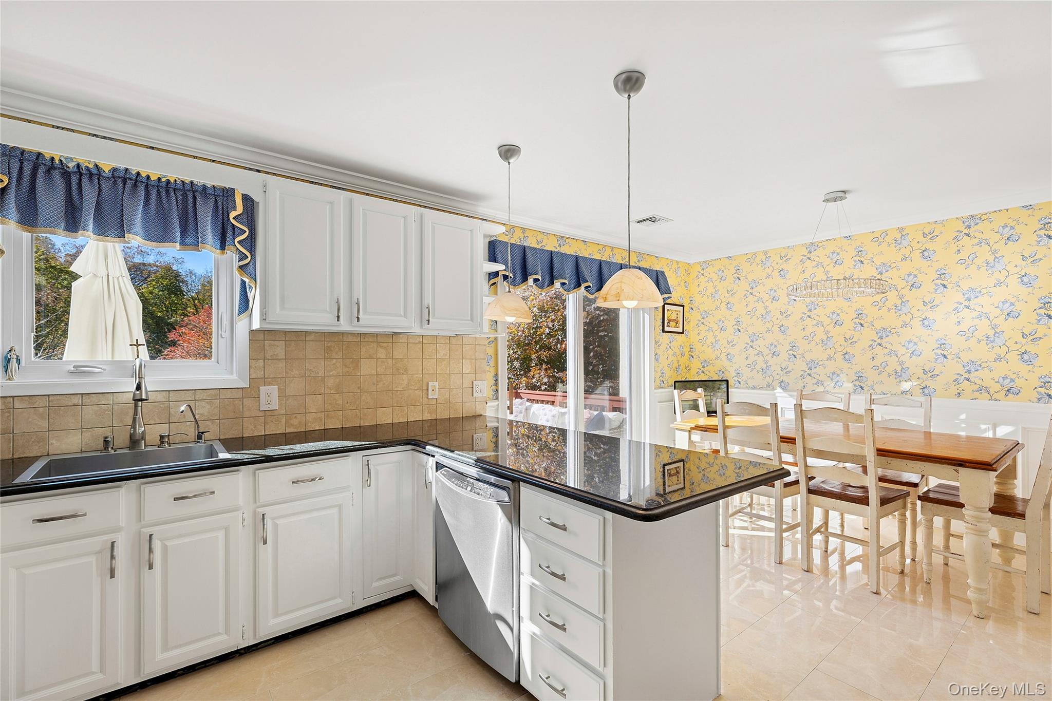 #8 photo, 230 Glen Street, Glen Cove , NY 11542