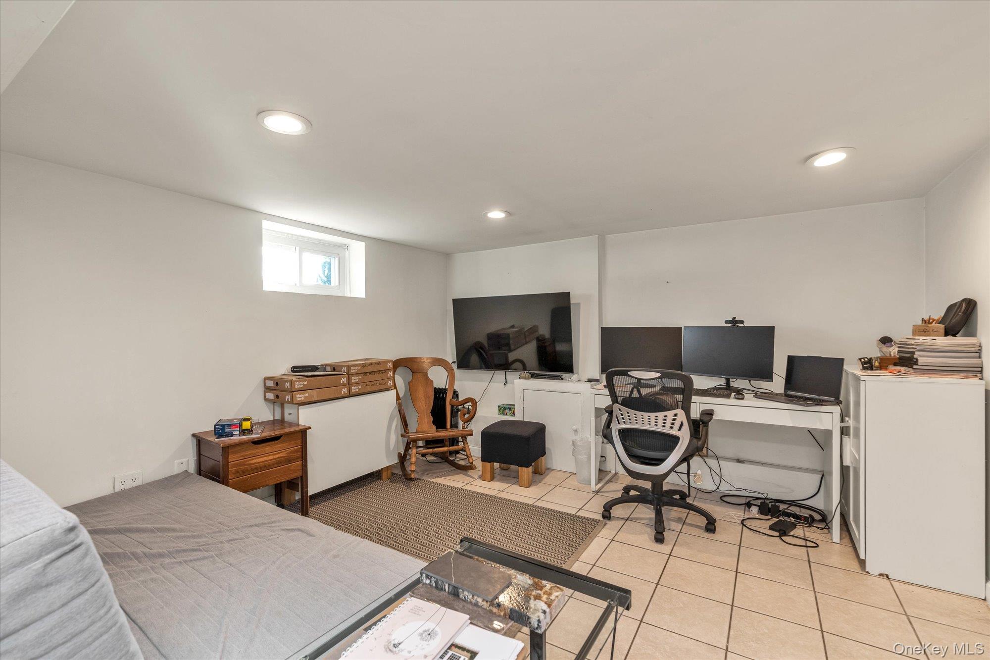 #14 photo, 13 Gotham Street, Valley Stream , NY 11581