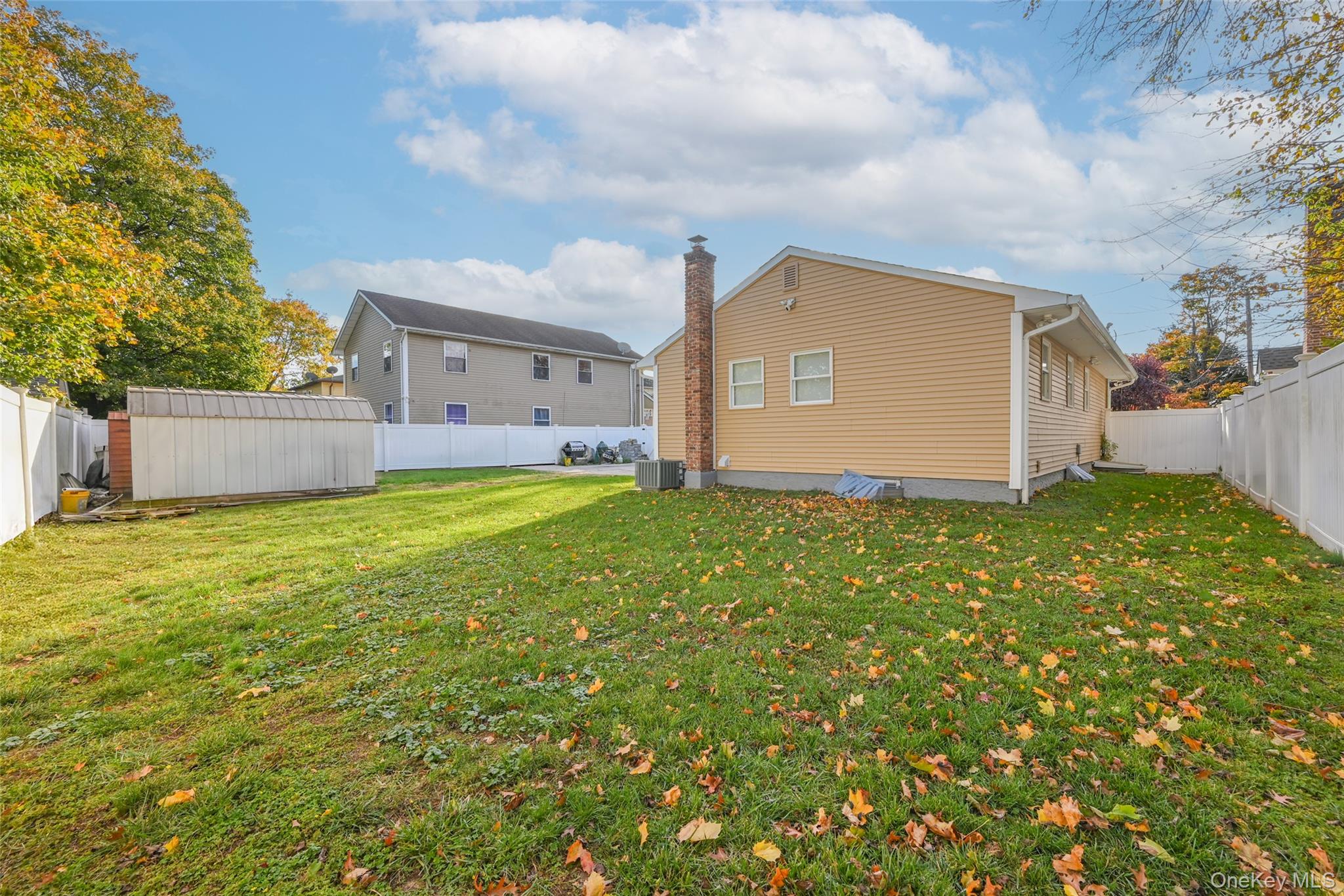 #17 photo, 350 Sheridan Street, Westbury , NY 11590