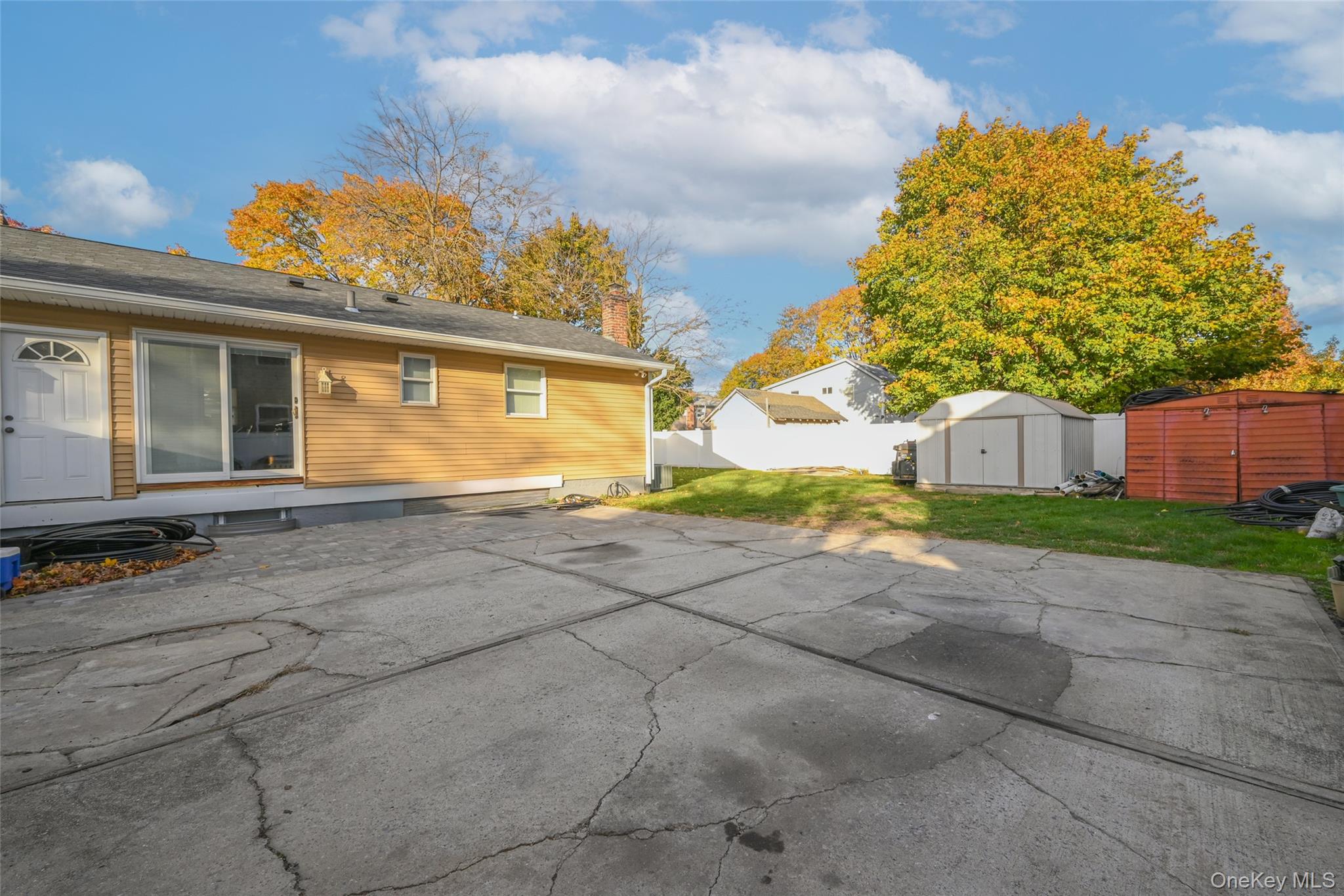 #18 photo, 350 Sheridan Street, Westbury , NY 11590