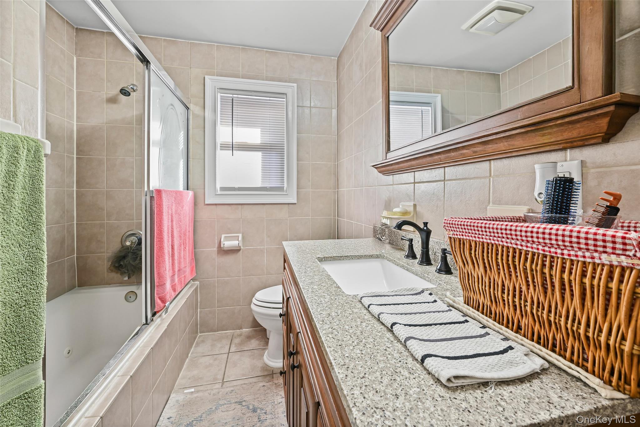 #7 photo, 350 Sheridan Street, Westbury , NY 11590