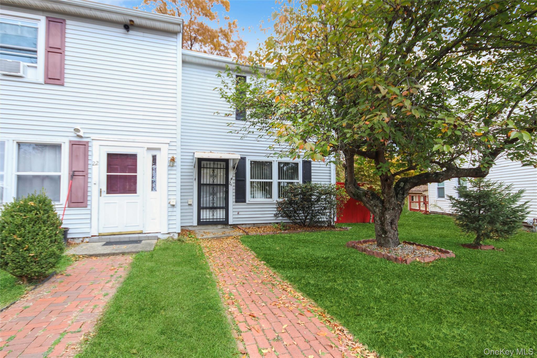 #2 photo, 24 Greenhouse Lane, Poughkeepsie , NY 12603