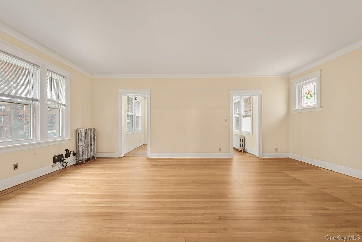 #12 photo, 215 East 235th Street, Bronx , NY 10470