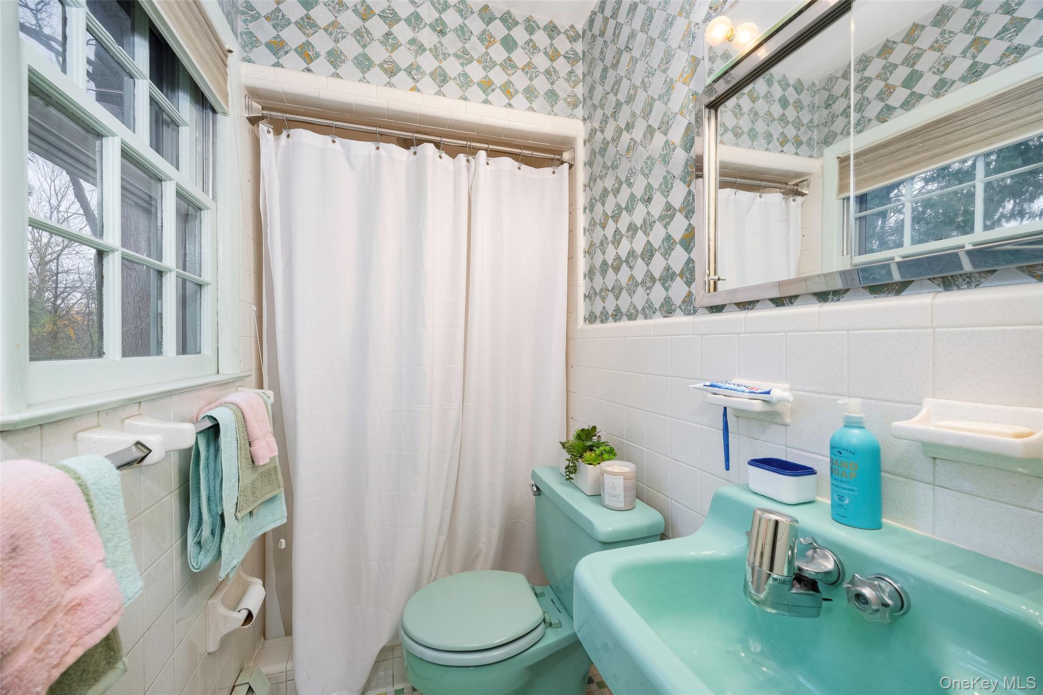 #18 photo, 21 Walnut Hill Road, Poughkeepsie , NY 12603