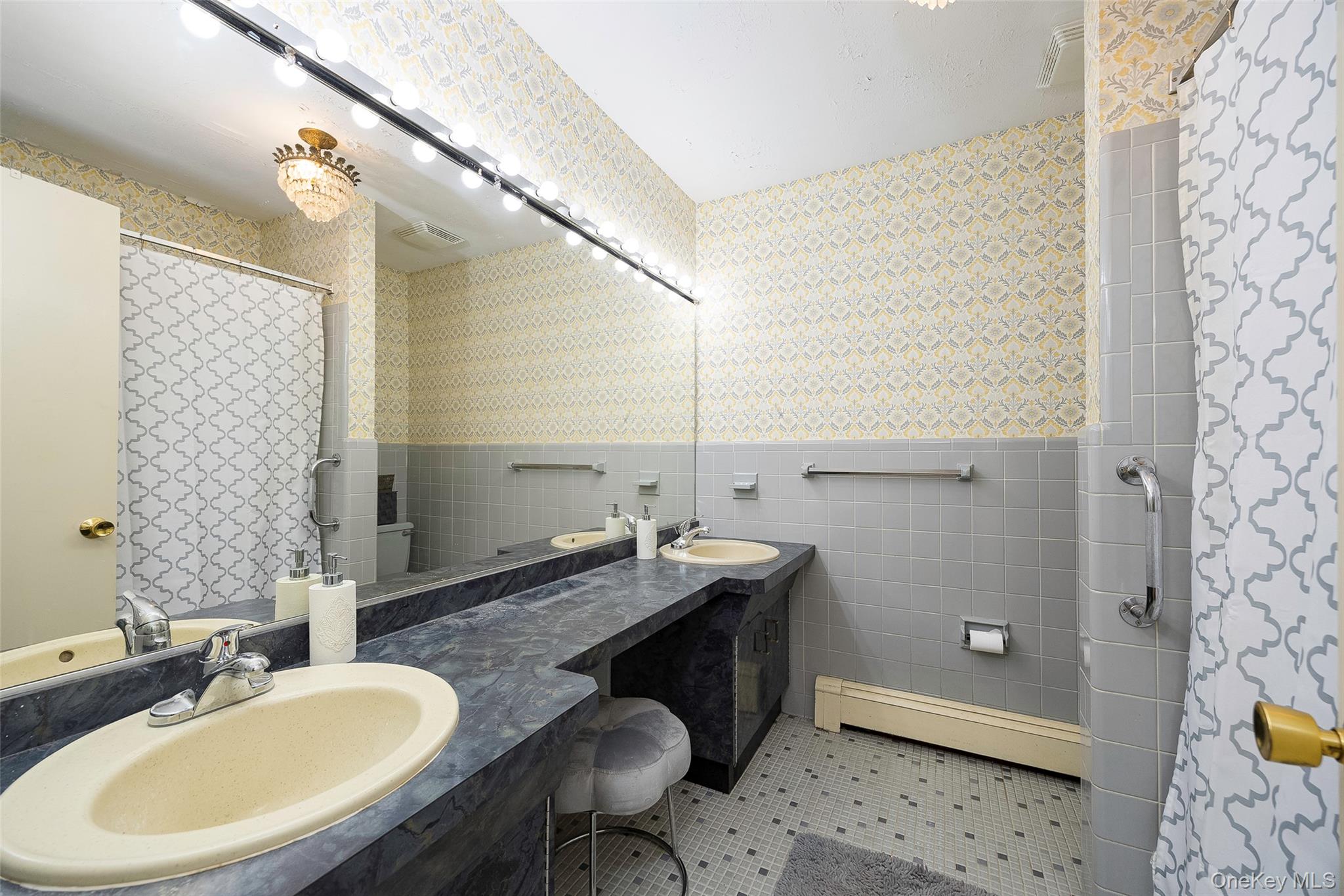 #19 photo, 21 Walnut Hill Road, Poughkeepsie , NY 12603