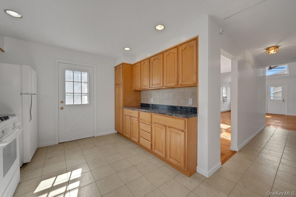 #11 photo, 24 Magnolia Place, Bronx , NY 10465