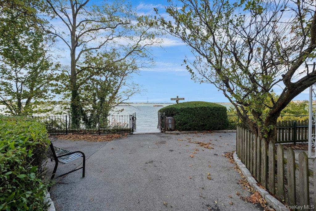 #20 photo, 24 Magnolia Place, Bronx , NY 10465