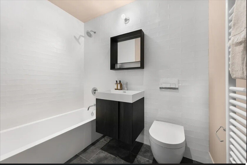 #11 photo, 298 E 2ND Street, East Village , NY 10009