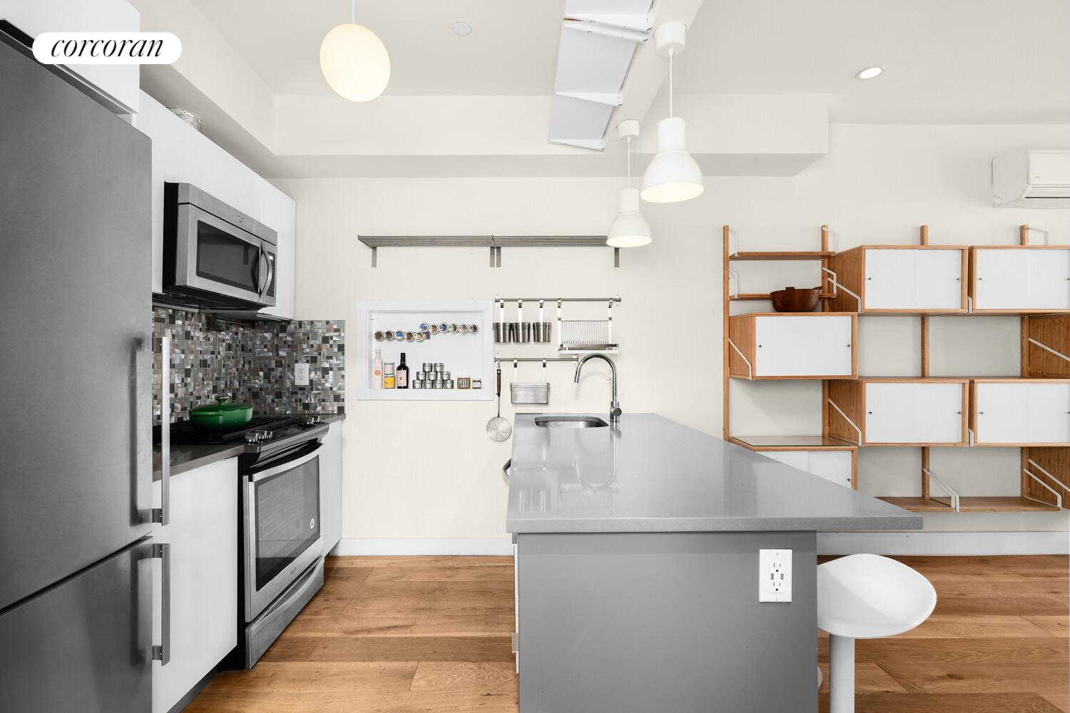 #4 photo, 1008 DECATUR Street, Bushwick , NY 11207