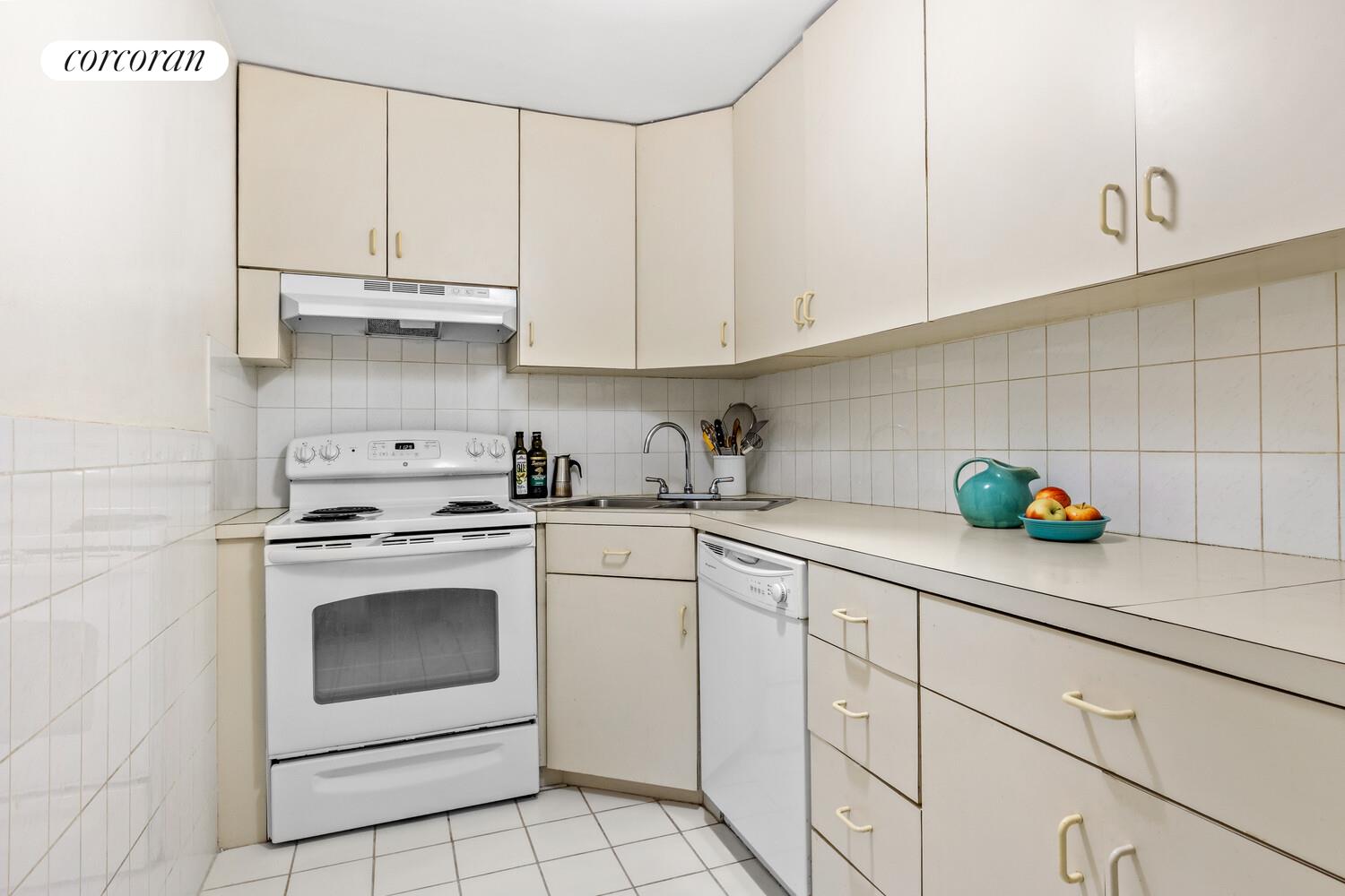 #6 photo, 310 RIVERSIDE Drive, Upper West Side , NY 10025