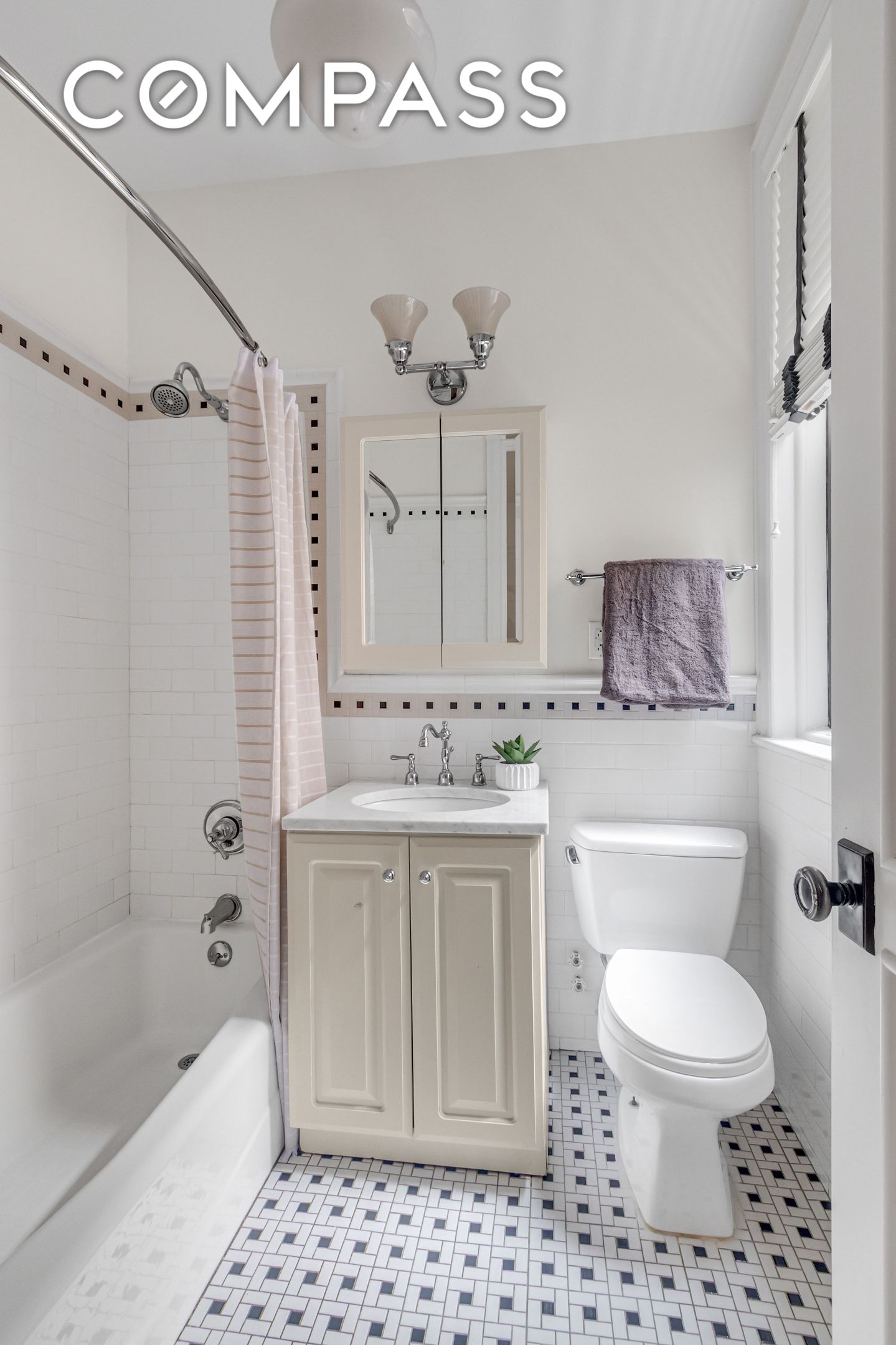 #13 photo, 324 W 83rd Street, Upper West Side , NY 10024