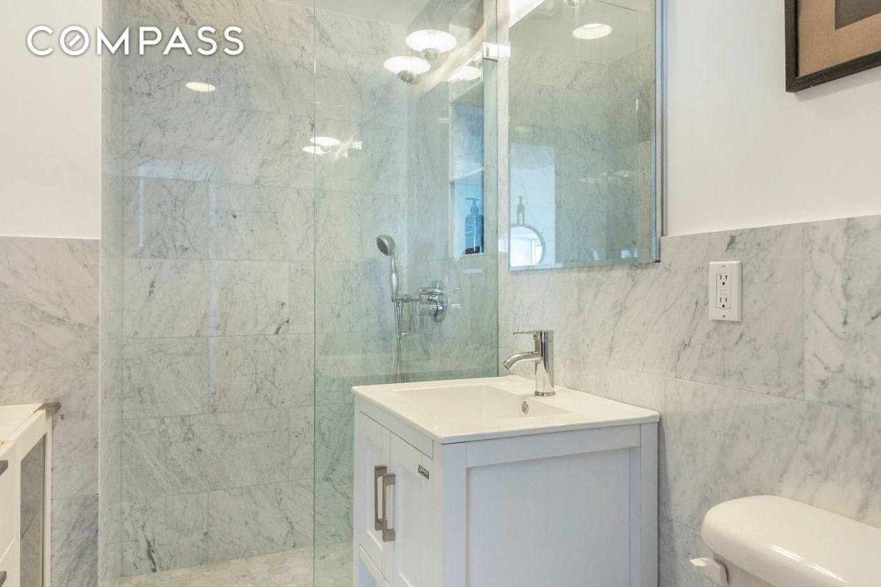 #10 photo, Brooklyn, Williamsburg , NY 11249