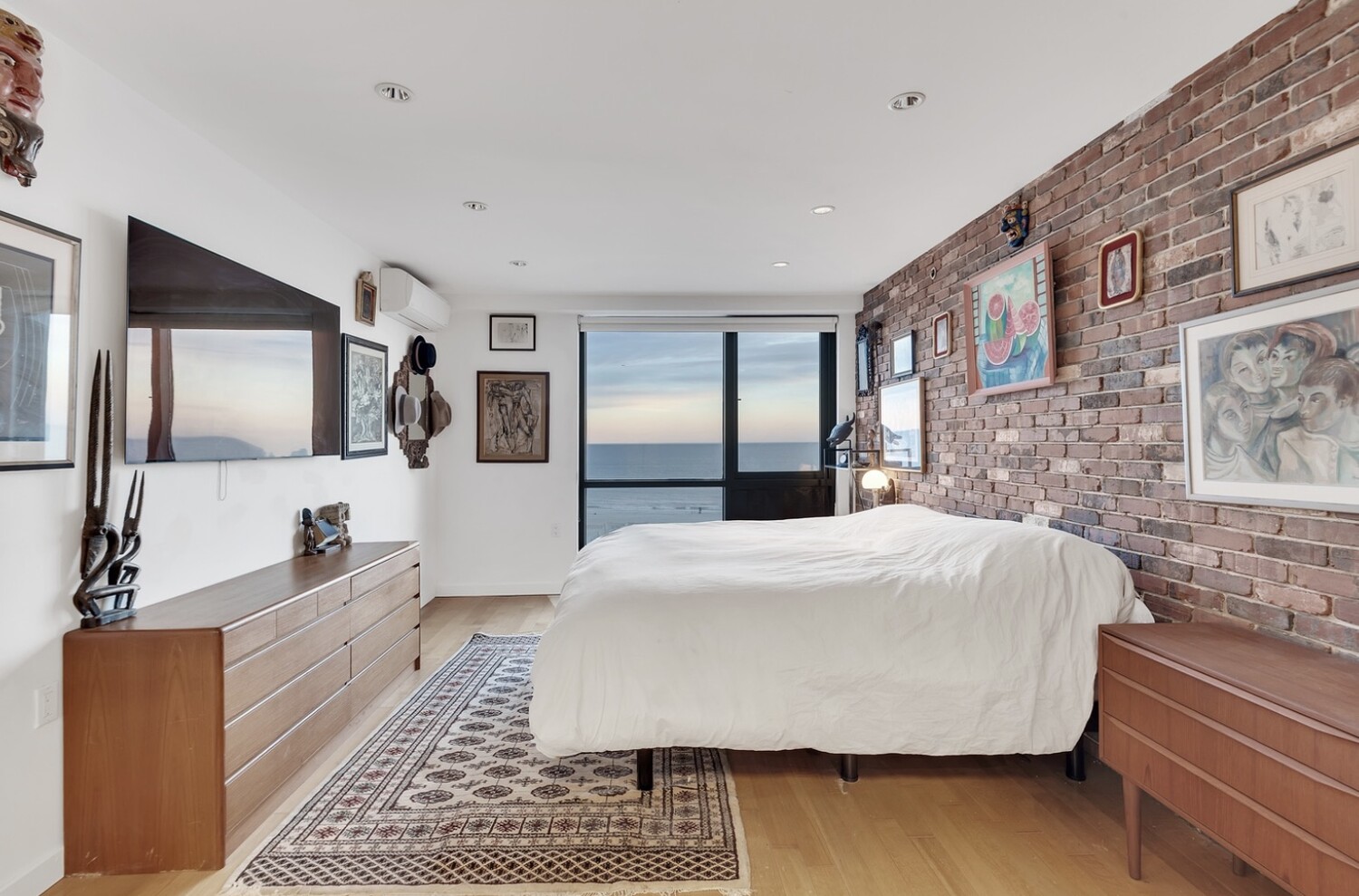 #4 photo, 91-16 SHORE FRONT Parkway, Rockaway Park , NY 11693