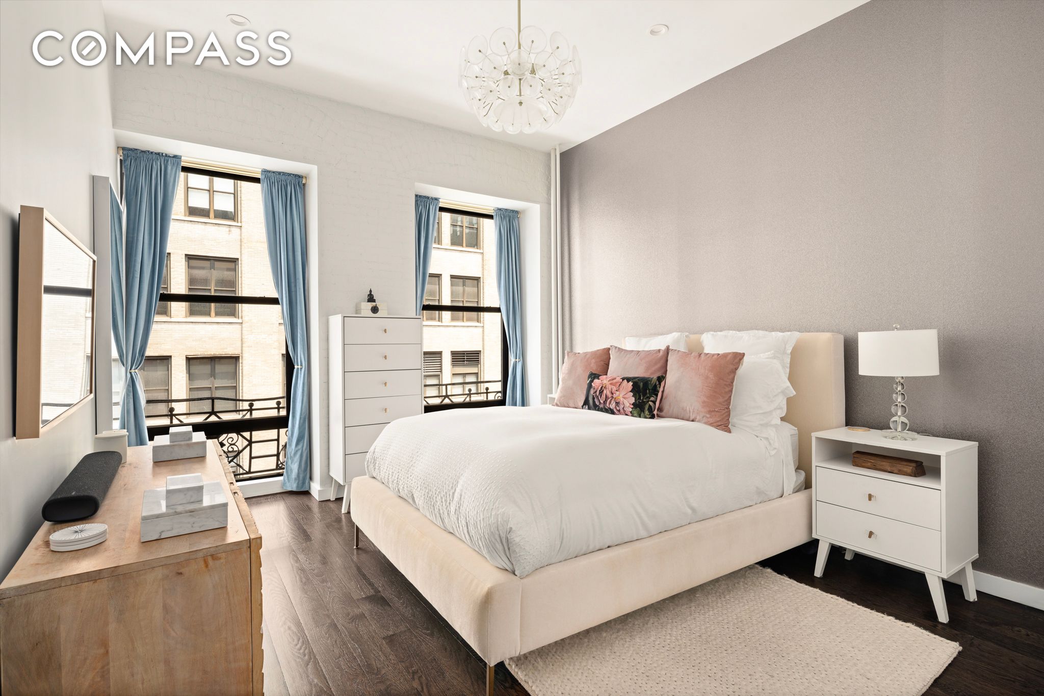 #7 photo, 23 E 10th Street, Greenwich Village , NY 10003