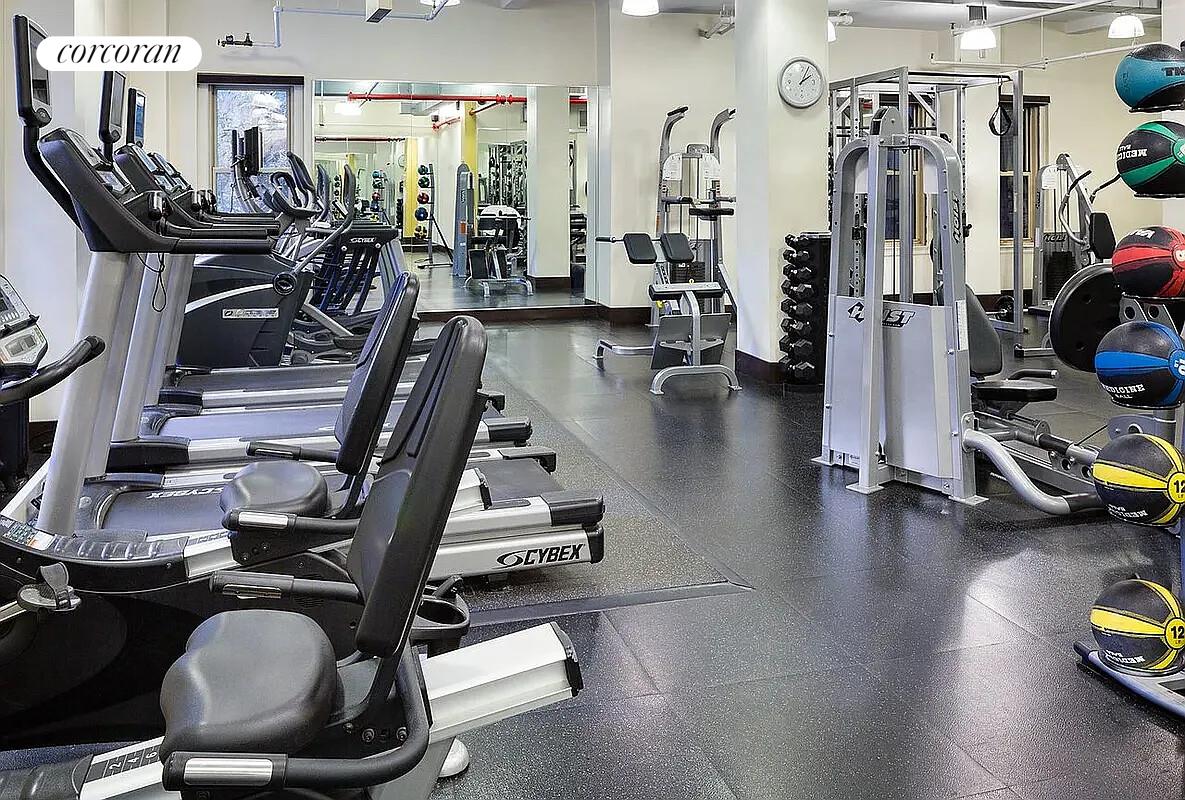 #11 photo, 24 5TH Avenue, Greenwich Village , NY 10011