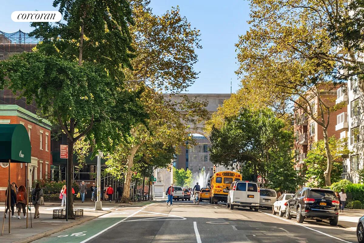 #18 photo, 24 5TH Avenue, Greenwich Village , NY 10011