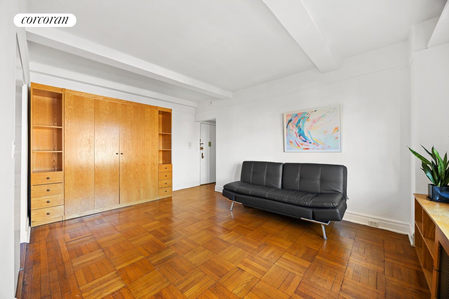 #5 photo, 24 5TH Avenue, Greenwich Village , NY 10011