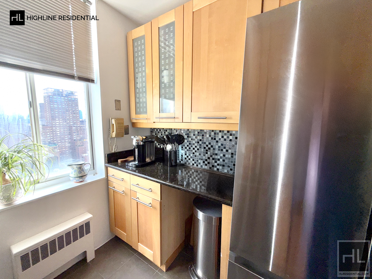 #14 photo, 220 E 65th Street, Upper East Side , NY 10065