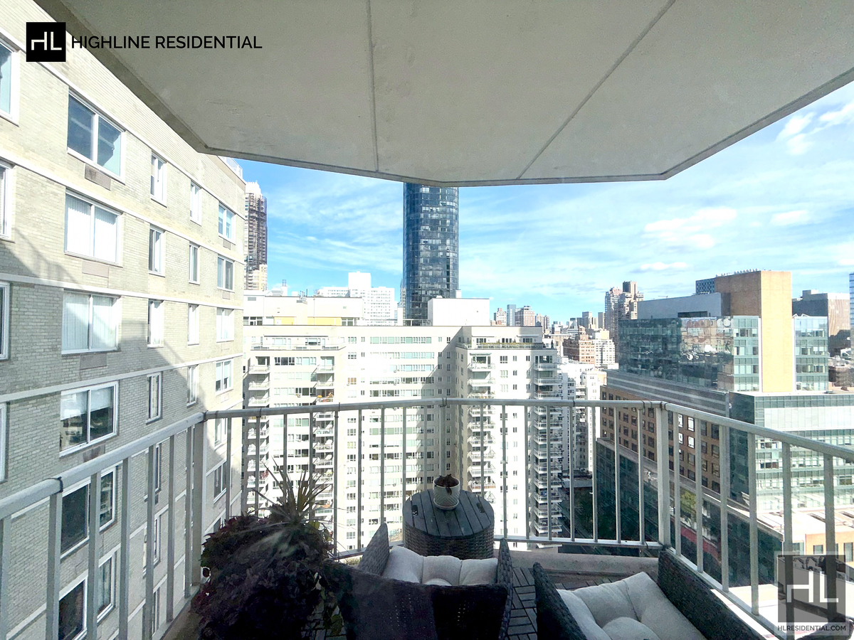 #15 photo, 220 E 65th Street, Upper East Side , NY 10065