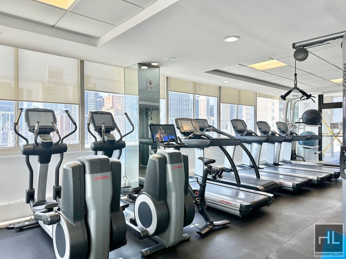 #17 photo, 220 E 65th Street, Upper East Side , NY 10065