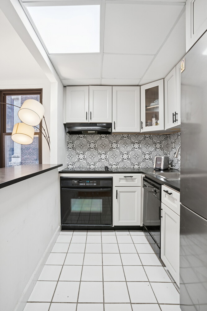 #12 photo, 56 PINE Street, Financial District , NY 10005