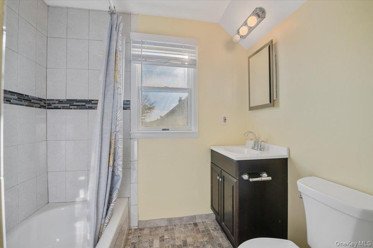 #12 photo, 126 Swan Lane, Levittown , NY 11756