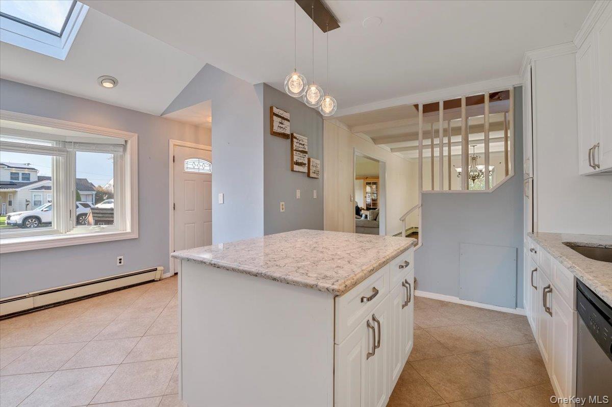 #19 photo, 126 Swan Lane, Levittown , NY 11756